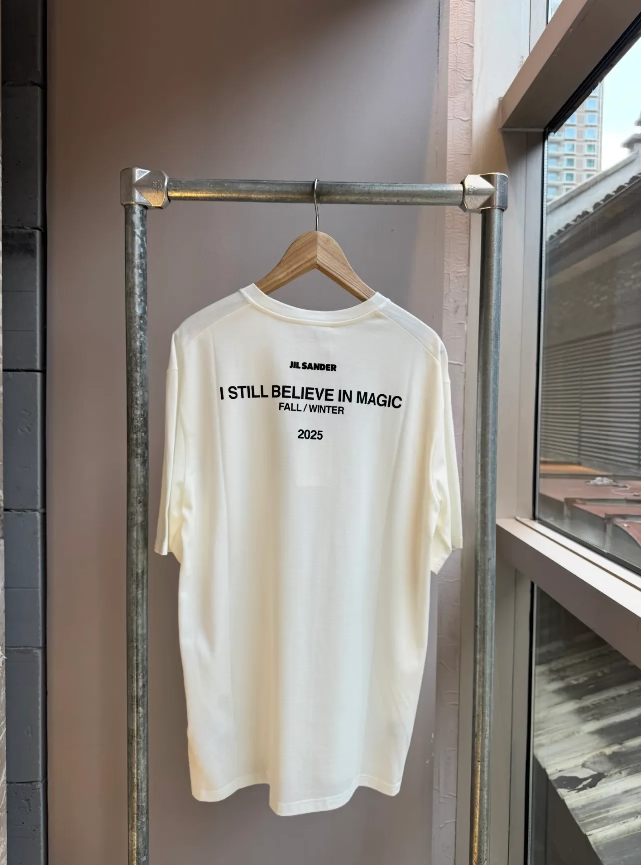 New Arrival In Stock❤️‍🔥❤️‍🔥 J 9893#JIL Minimalist style slogan logo printed short-sleeved T-shirt White S-L size